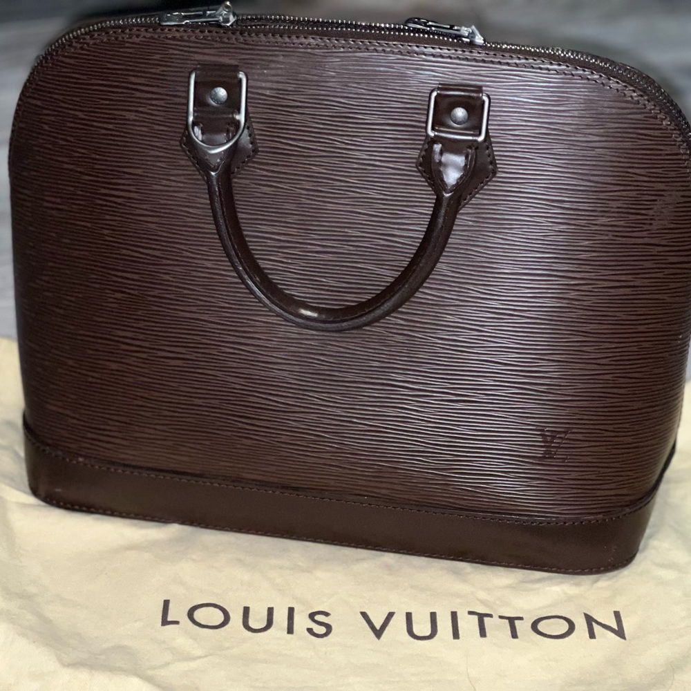 LOUIS VUTTION HANDBAG